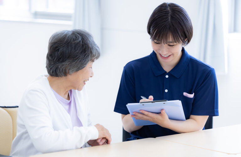 在宅療養における意思決定支援とは？訪問看護に求められる役割とアセスメント項目